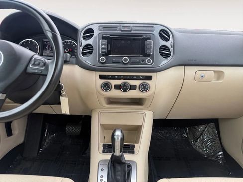 Used 2013 Volkswagen Tiguan SEL image 10