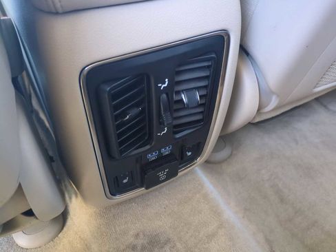 Used 2019 Jeep Grand Cherokee Overland image 22