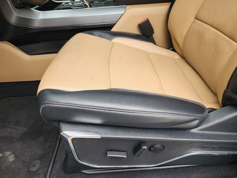 Used 2023 Ford F150 Lariat AWD/4WD image 24