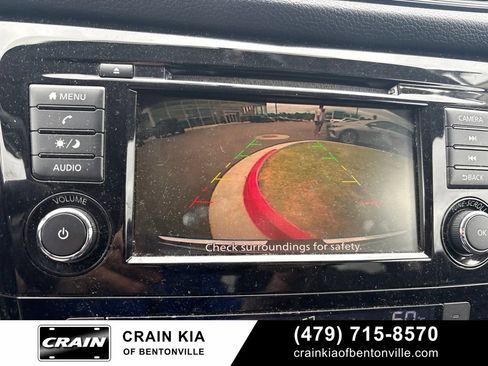Used 2018 Nissan Rogue SV AWD/4WD image 23