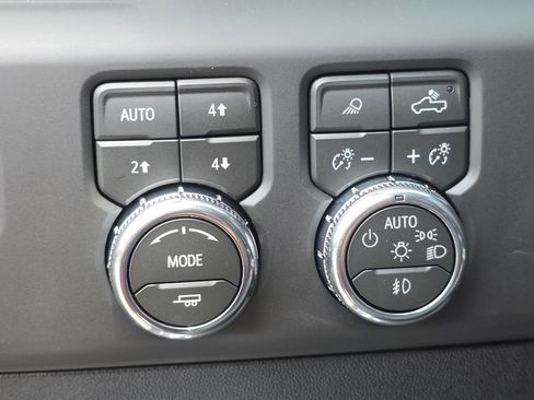 New 2026 GMC Sierra 2500 AT4 w/ AT4 Premium Plus Package AWD/4WD image 31