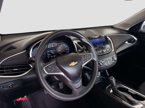 Used 2020 Chevrolet Malibu LT image 11