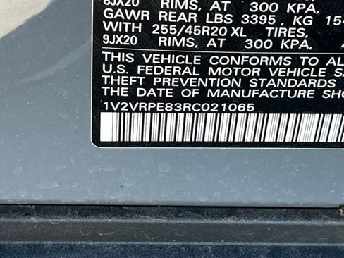 Used 2024 Volkswagen ID.4 Pro S image 27