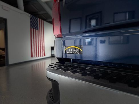 Used 2021 Chevrolet Silverado 1500 LT AWD/4WD image 35