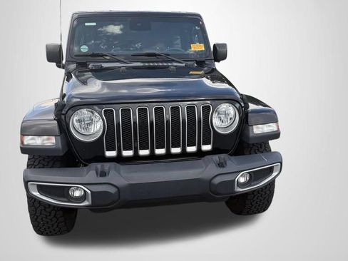 Used 2019 Jeep Wrangler Unlimited Sahara AWD/4WD image 12