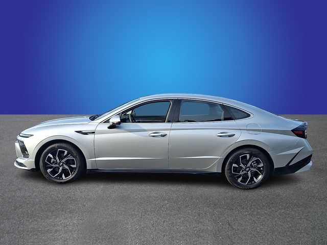 Used 2025 Hyundai Sonata SEL FWD image 7