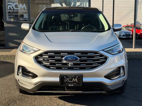 Used 2019 Ford Edge Titanium w/ Equipment Group 301A AWD/4WD image 2