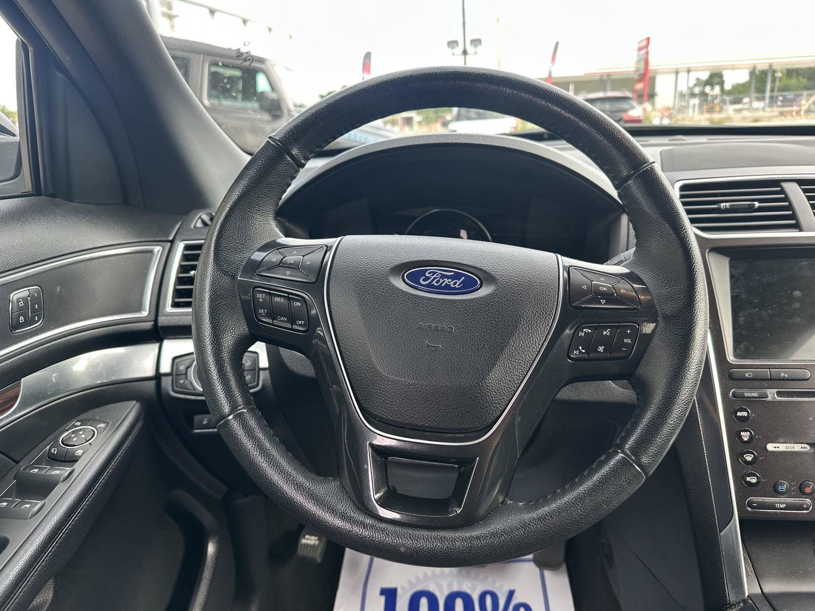 Used 2018 Ford Explorer Limited AWD/4WD image 36