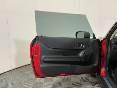 Certified 2025 MINI Cooper 2-Door Hardtop FWD image 17