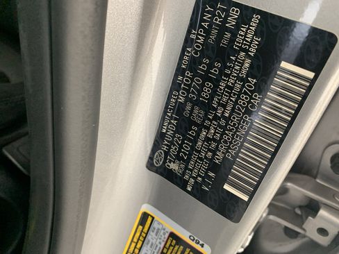 Used 2024 Hyundai Venue SEL FWD image 12