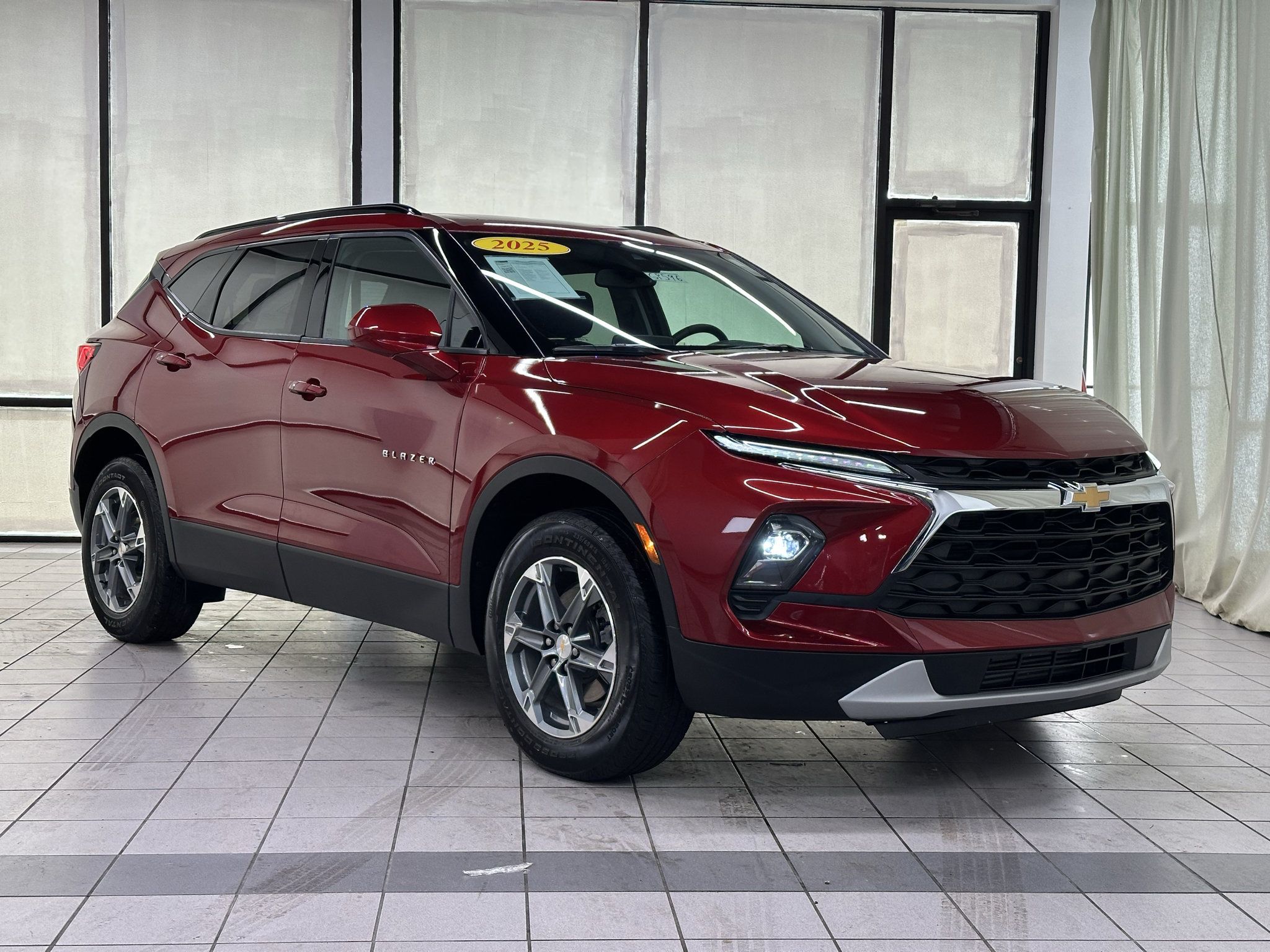Certified 2025 Chevrolet Blazer LT w/ Convenience Package FWD image 1