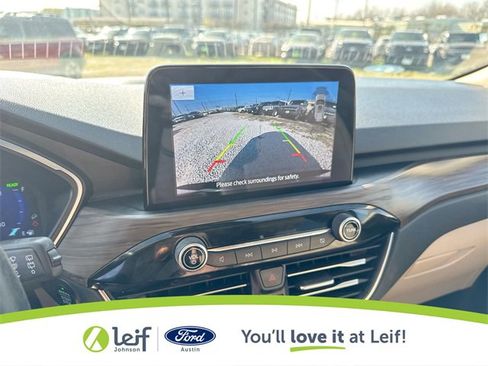 Used 2020 Ford Escape Titanium image 28