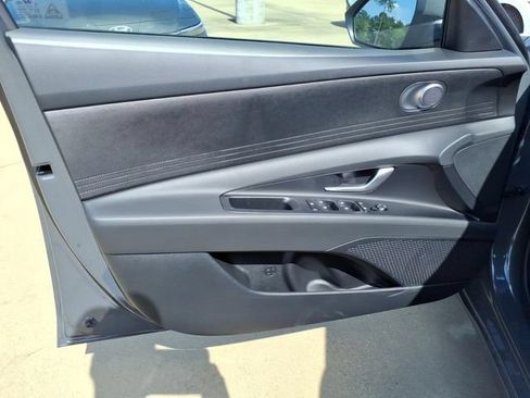 New 2026 Hyundai Elantra SE FWD image 21