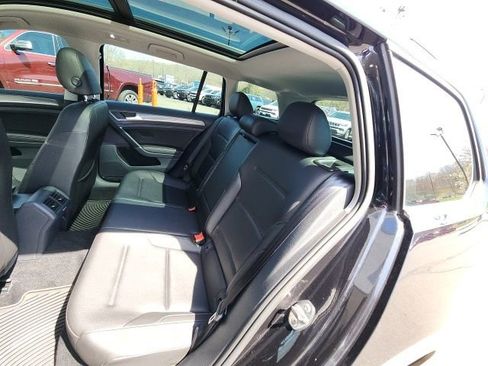 Used 2017 Volkswagen Golf Alltrack SE image 16