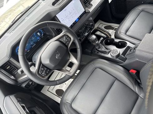 New 2025 Ford Bronco Badlands image 31