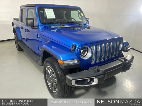 Used 2020 Jeep Gladiator Overland AWD/4WD image 3
