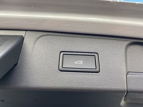 New 2026 Volkswagen Atlas SE image 62