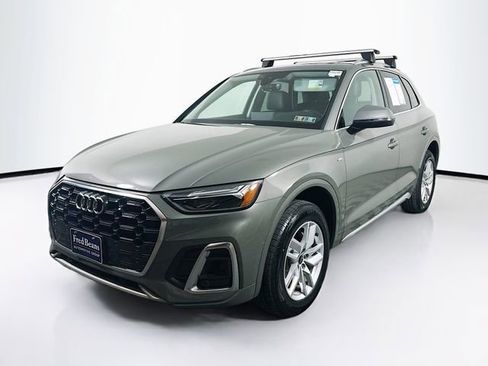 Used 2023 Audi Q5 2.0T Premium w/ Convenience Package image 3