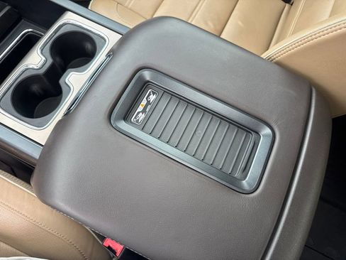 Used 2019 GMC Sierra 2500 Denali w/ Duramax Plus Package AWD/4WD image 39