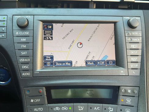 Used 2012 Toyota Prius Four image 27