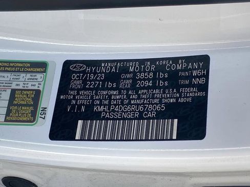 Used 2024 Hyundai Elantra Limited image 34