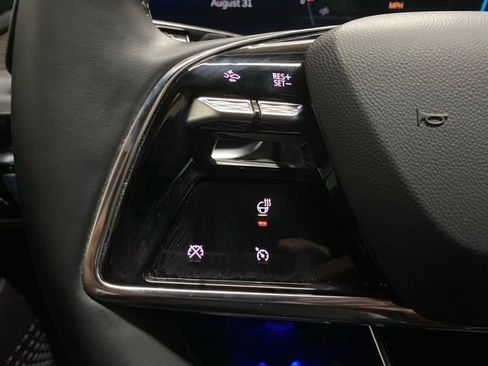 Used 2024 Cadillac Lyriq Sport RWD image 39