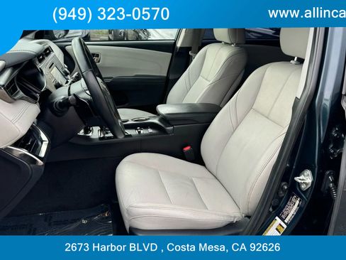 Used 2016 Toyota Avalon Touring image 7