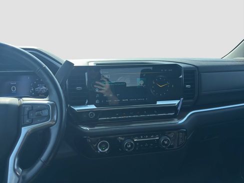 Used 2023 Chevrolet Silverado 1500 RST AWD/4WD image 15
