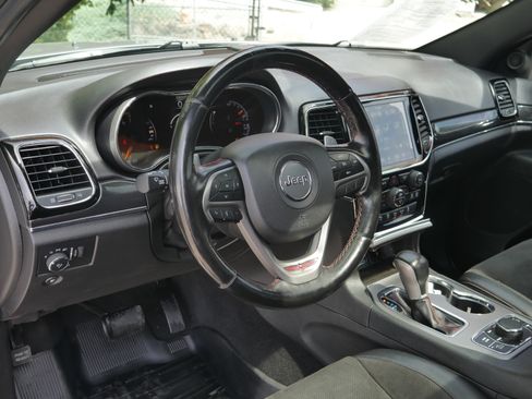 Used 2020 Jeep Grand Cherokee Trailhawk AWD/4WD image 4