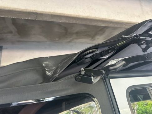 Used 2025 Jeep Wrangler Sahara w/ Technology Group image 19