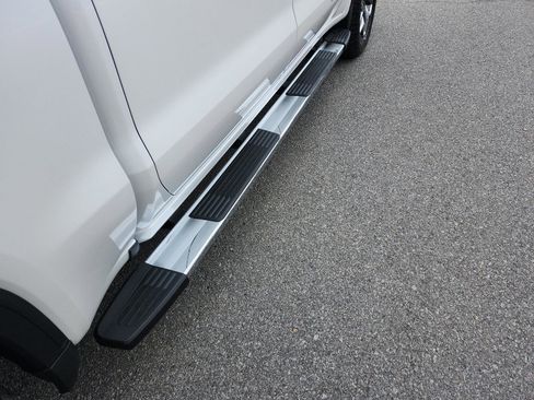 Used 2025 GMC Sierra 1500 SLT w/ SLT Premium Plus Package image 8