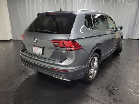 Used 2020 Volkswagen Tiguan SEL AWD/4WD image 9