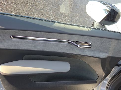 New 2026 Volvo EX30 Plus w/ Protection Package Premier image 3