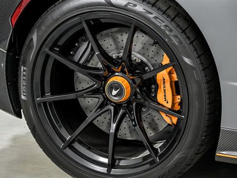Used 2019 McLaren Senna RWD image 20