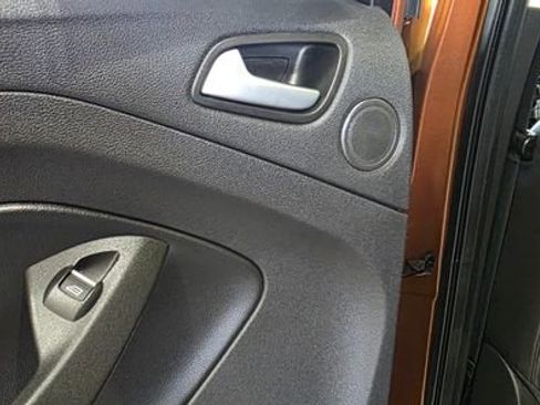 Used 2017 Ford Escape SE w/ Equipment Group 201A image 25