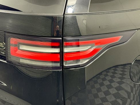 Used 2017 Land Rover Discovery HSE Luxury image 34