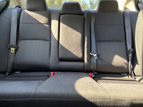 Used 2025 Nissan Altima 2.5 SV FWD image 33