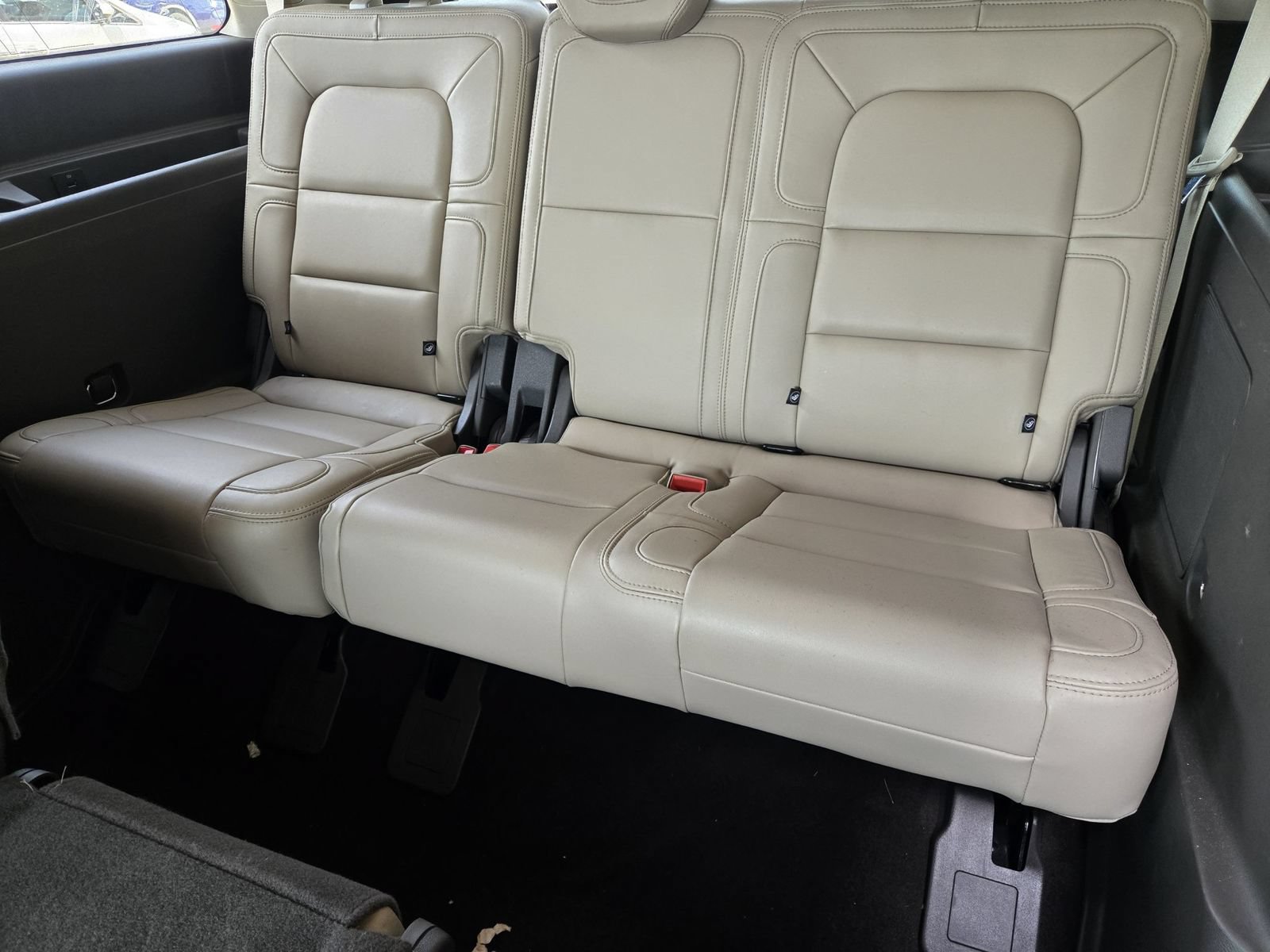 Used 2023 Lincoln Navigator 2WD image 35