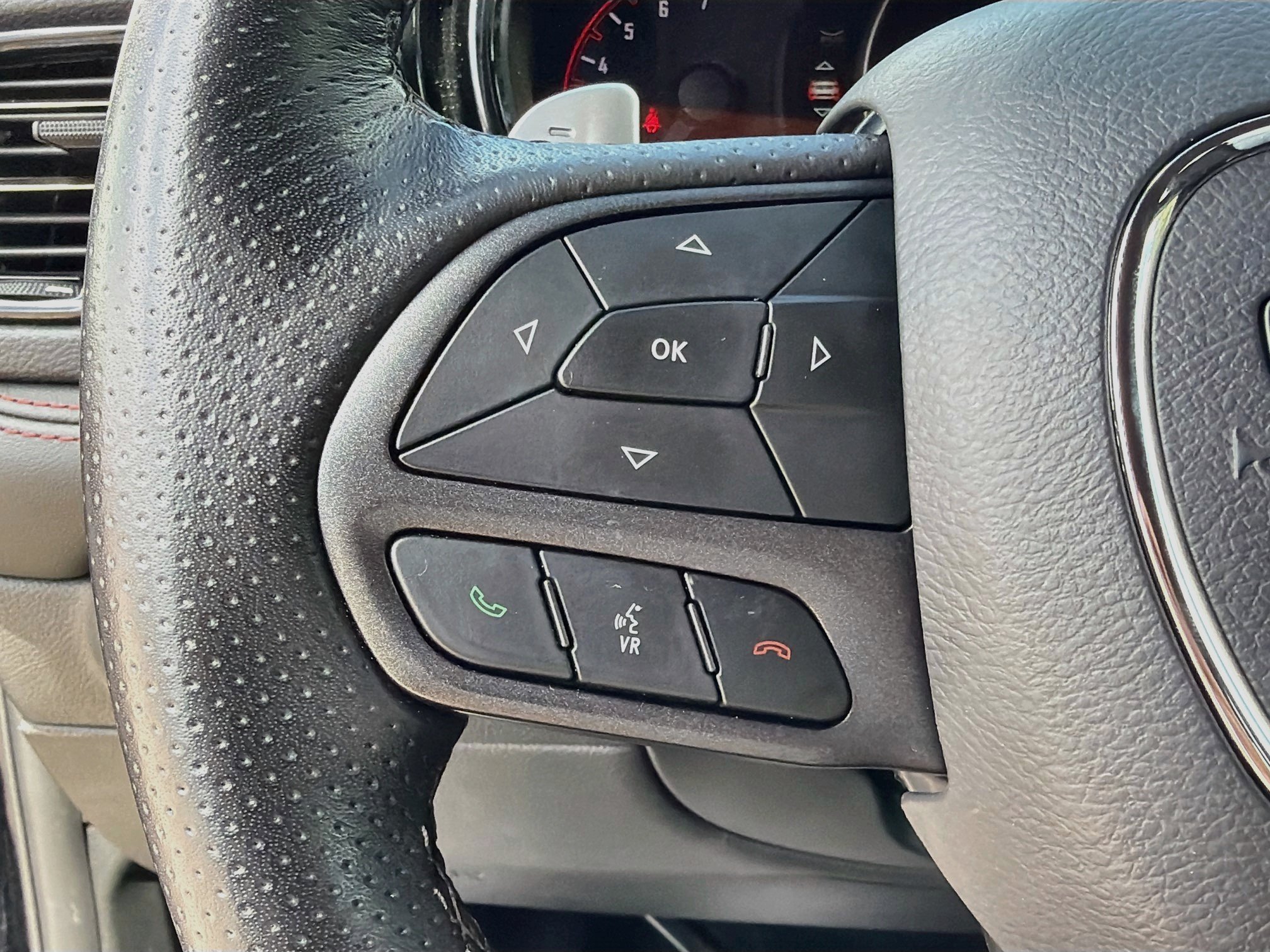 Used 2025 Dodge Durango GT AWD/4WD image 38