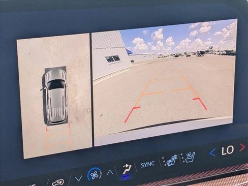 New 2026 Chevrolet Traverse RS w/ LPO, Floor Liner Package AWD/4WD image 11
