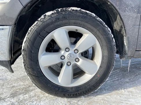 Used 2023 RAM 1500 Classic SLT image 21