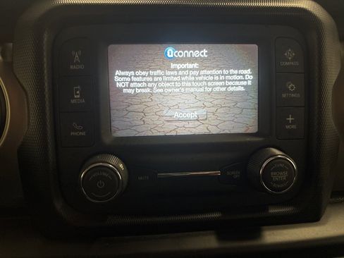 Used 2018 Jeep Wrangler Unlimited Sport S image 20