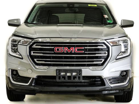Used 2024 GMC Terrain SLT AWD/4WD image 2