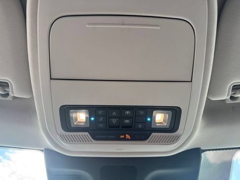 Used 2025 Ford Expedition Max Platinum w/ Driver's Package AWD/4WD image 32