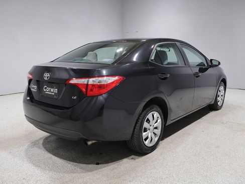 Used 2015 Toyota Corolla LE FWD image 2