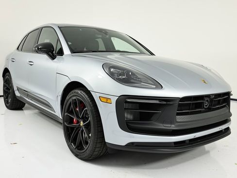 New 2026 Porsche Macan GTS image 9