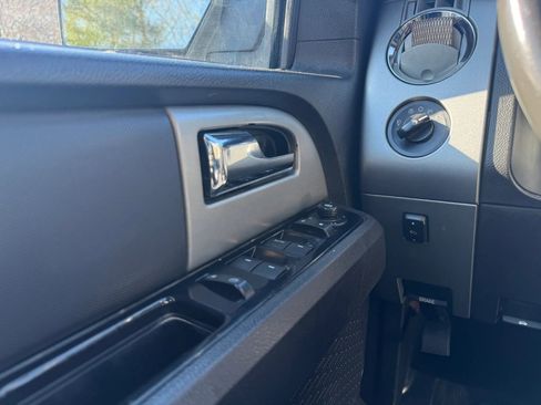 Used 2012 Ford Expedition Limited image 25