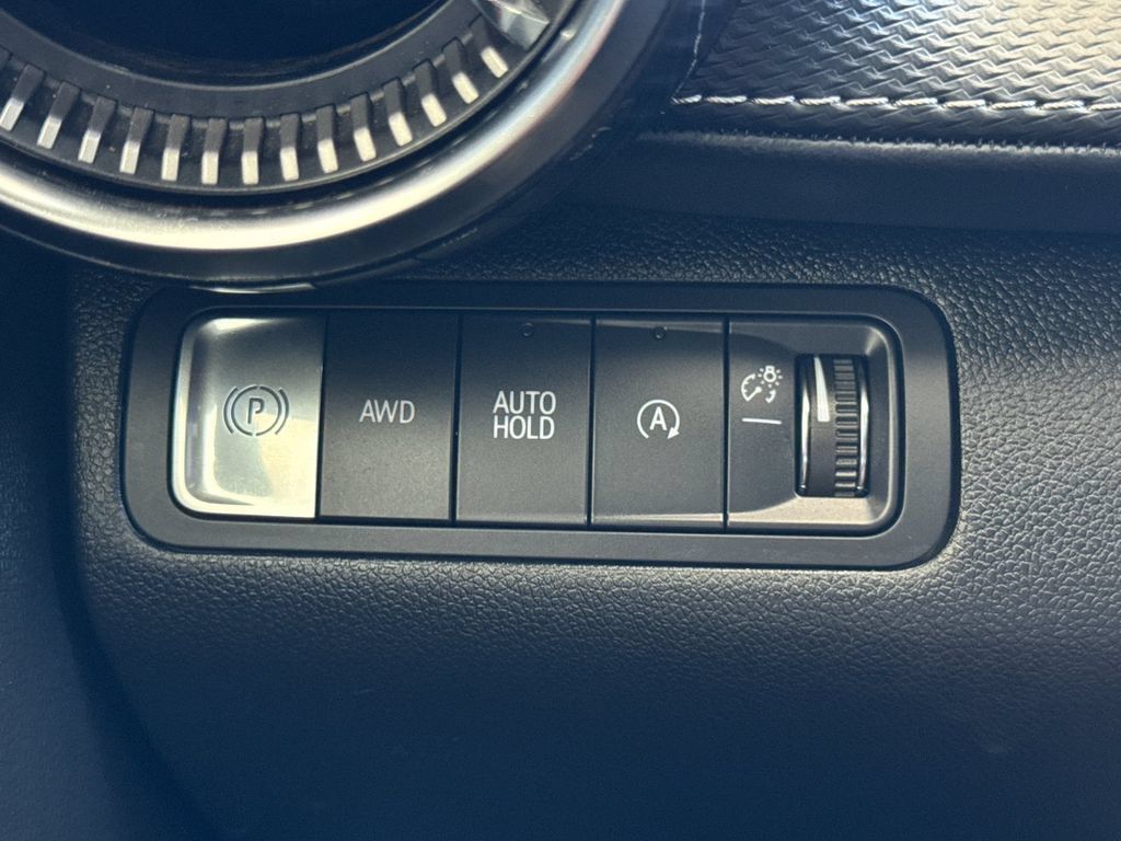 Used 2025 Chevrolet Equinox LT AWD/4WD image 30