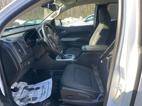 Used 2022 Chevrolet Colorado LT w/ Fleet Safety Package image 12