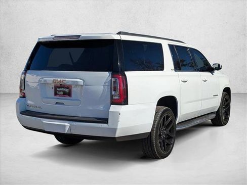 Used 2019 GMC Yukon XL SLT image 5